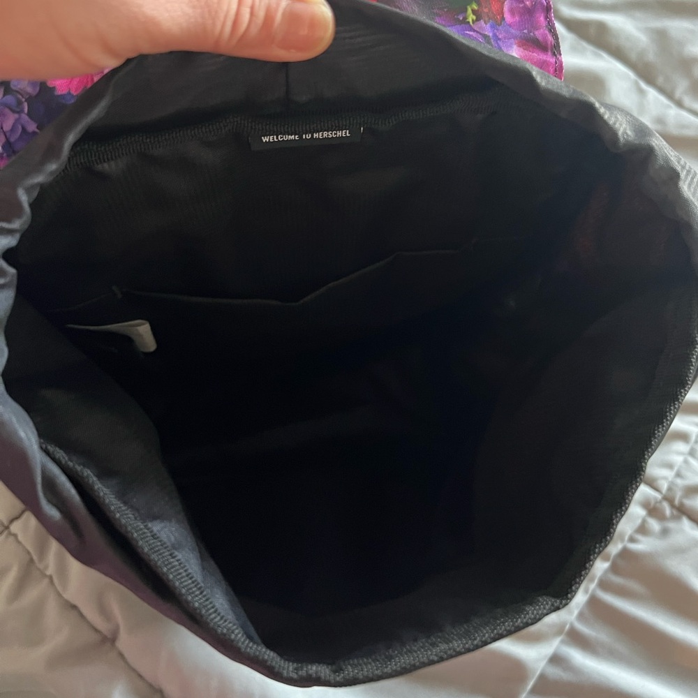 Small Hershel Backpack, Floral Pattern - image 6